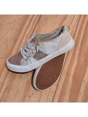 Multi-Color Casual Sneakers Size 8.5M